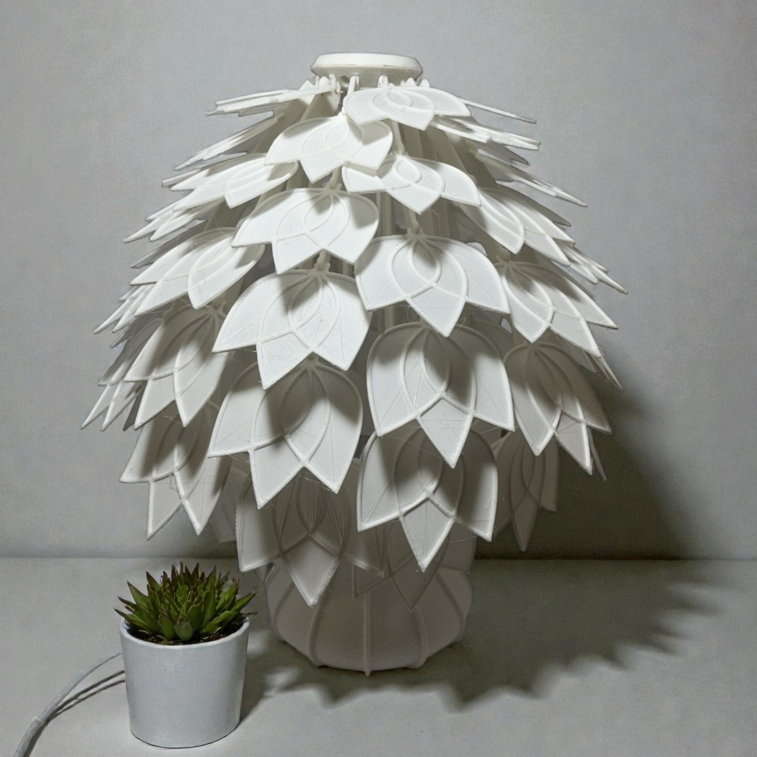 Lotus Bloom Katmanlı Dekoratif Masa Lambası